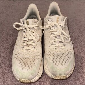 Hoka Clifton 7 Almond Milk Bronze Eggnog size 9.5